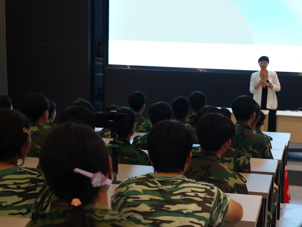 【楚风快讯】心理筑基技能领航：楚风国防军素教育双轨赋能学子成长