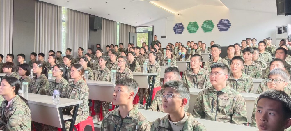 【楚风快讯】抗洪英雄杨建走进楚风军素宣讲台湾光复80周年