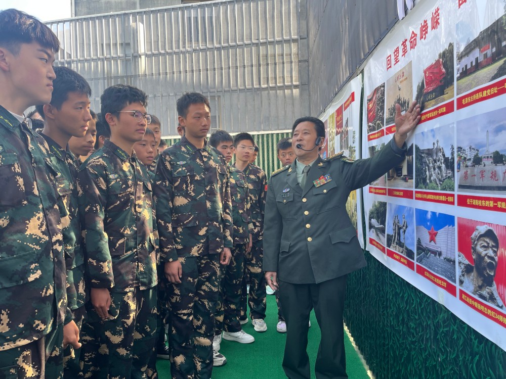 【楚风推荐】赓续红色血脉 凝聚奋进力量：蔡建勋大校赴天睿红研基地讲授红色文化